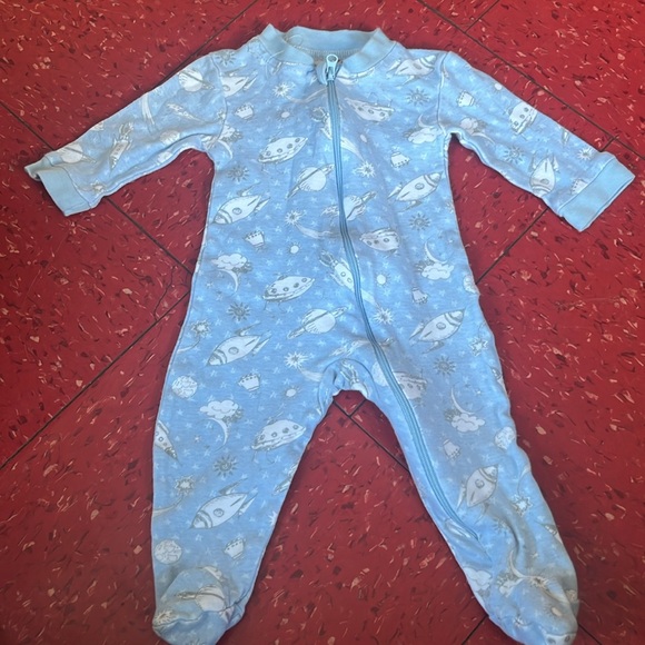 Lot of 0-3 month old clothes - Picture 2 of 16